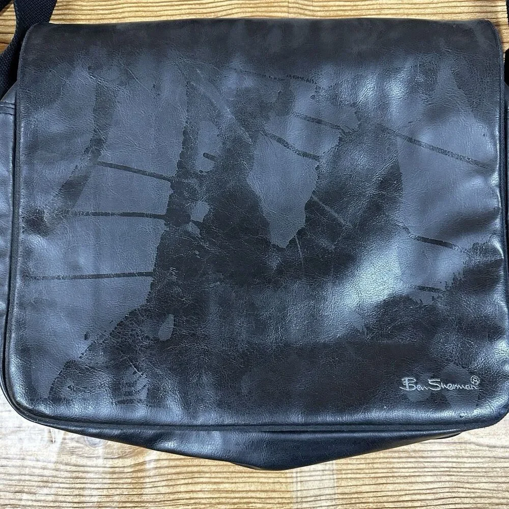 Ben‎ Sherman Faux Leather Messenger Bag Laptop Bag Black 16x12”